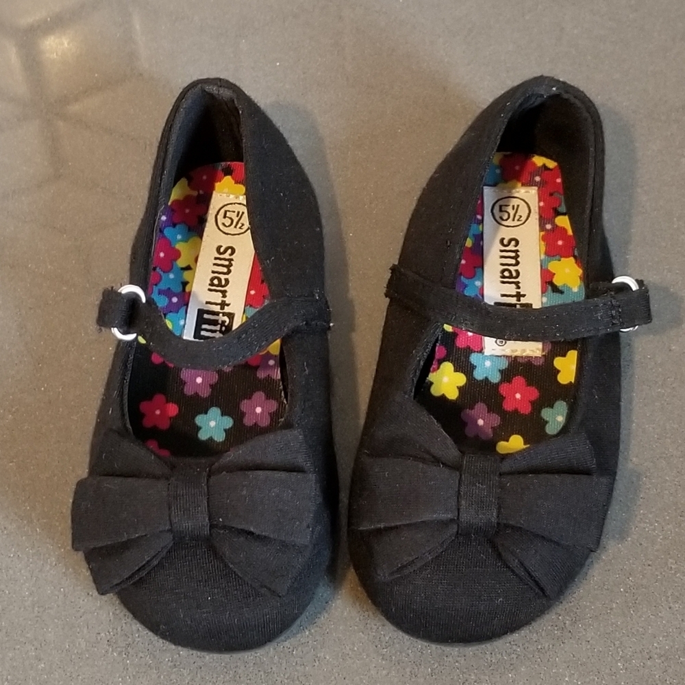 Smart fit toddler shoes